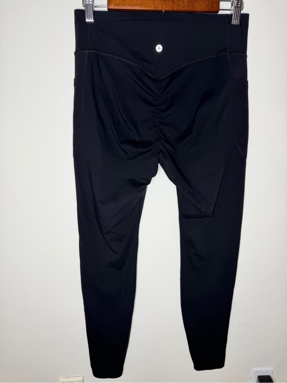 Halara UltraSculpt High Waisted Scrunch Butt Lifting Shaping Leggings L black - Picture 4 of 5